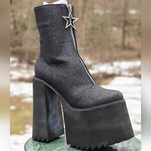 NEW Current Mood "Super Star Envy" Black Platform Boots with Star Accent